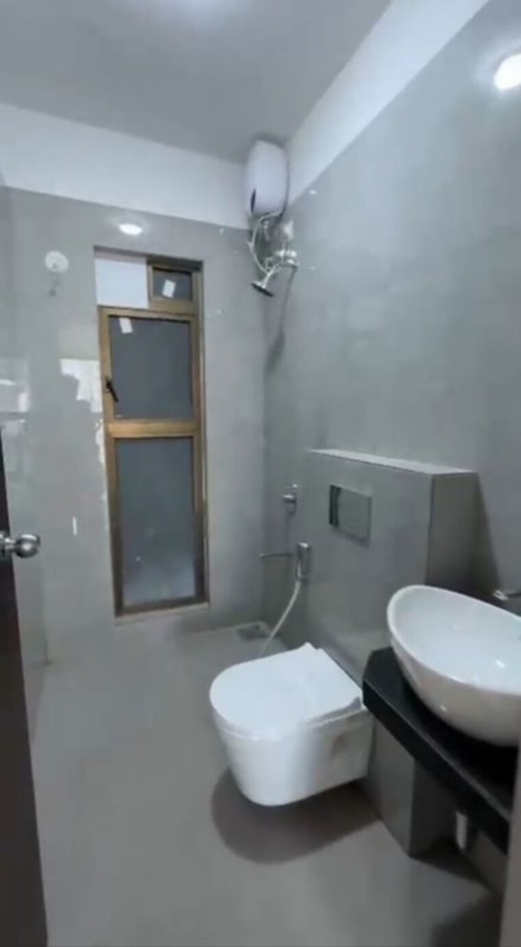 Bathroom, raymond-ten-x-habitat 2 Bedroom 672 Sq.Ft. Apartment In Pokhran Road No Two Thane 10420672