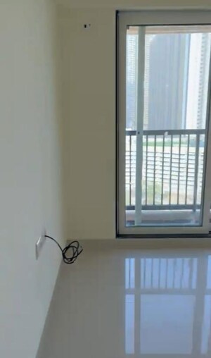 Room in 1 BHK Apartment at Raunak Residency Thane, Pokhran Road No One – for Rent