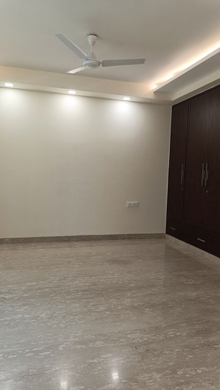 Room, navjeevan vihar 4 Bedroom 3600 Sq.Ft. Builder Floor In Navjeevan Vihar Delhi 10418469