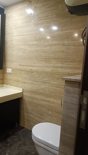 Room in 4 BHK Builder Floor at Navjeevan Vihar – for Sale