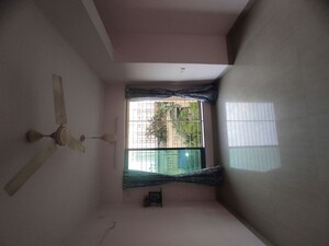 Room in 2.5 BHK Apartment at Neptune Living Point, Bhandup West – for Sale