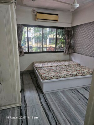 1 BHK Apartment For Rent in Vile Parle West