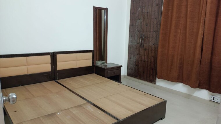 Room, vasant kunj 3 Bedroom 1700 Sq.Ft. Apartment In Vasant Kunj Delhi 10420770