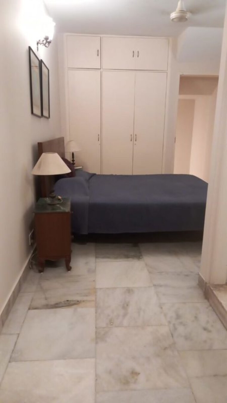 Bathroom, chanakyapuri 1 Bedroom 375 Sq.Yd. Builder Floor In Chanakyapuri Delhi 10420776