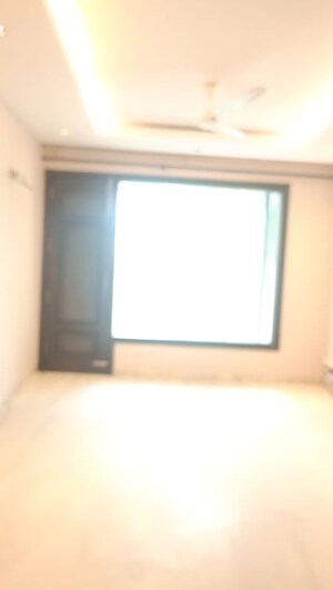Room in 4 BHK Builder Floor at Geetanjali Enclave – for Sale