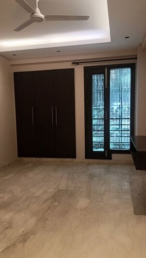 Room in 4 BHK Builder Floor at Geetanjali Enclave – for Sale