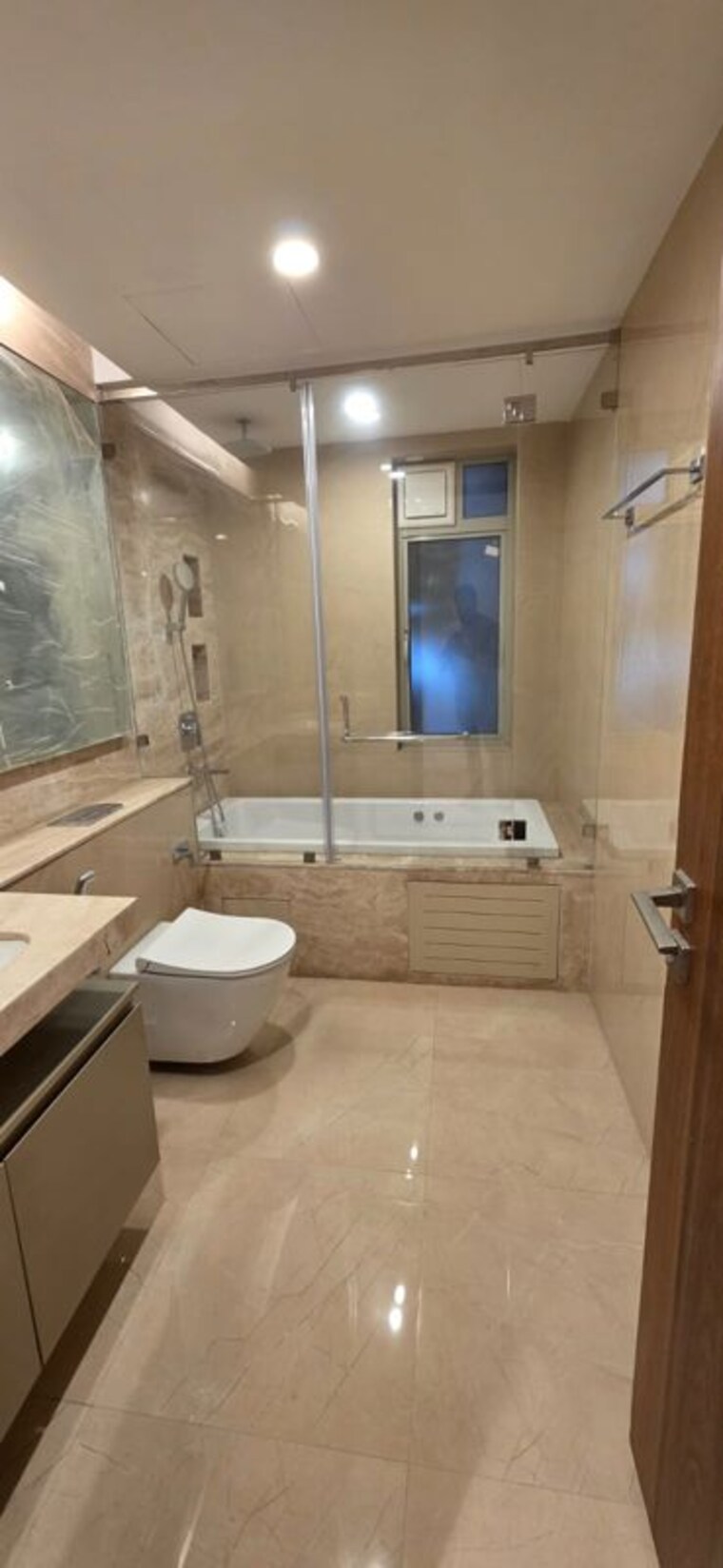 Bathroom, hiranandani-lake-encalve-glenridge 4 Bedroom 1865 Sq.Ft. Apartment In Ghodbunder Road Thane 10420790