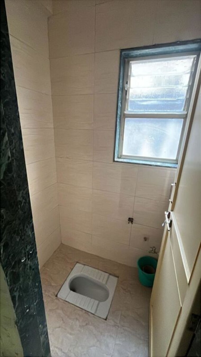 Bathroom, jain-township 3 Bedroom 1250 Sq.Ft. Apartment In Hadapsar Pune 10420804