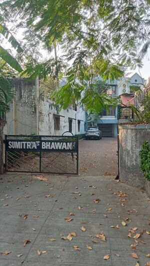  Independent House For Sale in Chembur