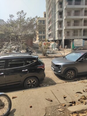 Parking in  Shop at Ulwe – for Sale