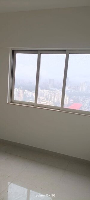 Room in  Apartment at Malad East – for Sale