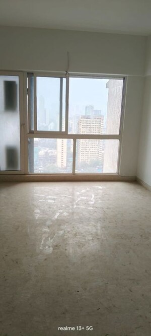 Room in  Apartment at Malad East – for Sale