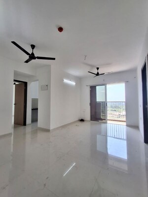 2 BHK Apartment For Rent in Runwal Gardens, Dombivli East