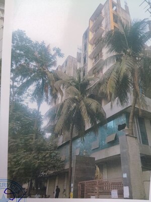   Shop at Borivali West – for Sale