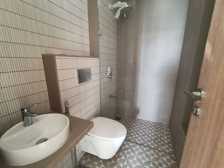 Bathroom, dosti-eastern-bay 2 Bedroom 766 Sq.Ft. Apartment In Wadala Mumbai 10421094