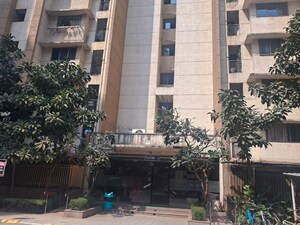  Apartment For Sale in Ghodbunder Road