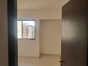 Room in  Apartment at Ghodbunder Road – for Sale