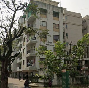  Apartment For Sale in Bajwada