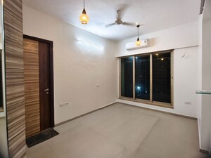 Room in 2 BHK Apartment at Vasant Valley Ivy Tower, Malad East – for Rent