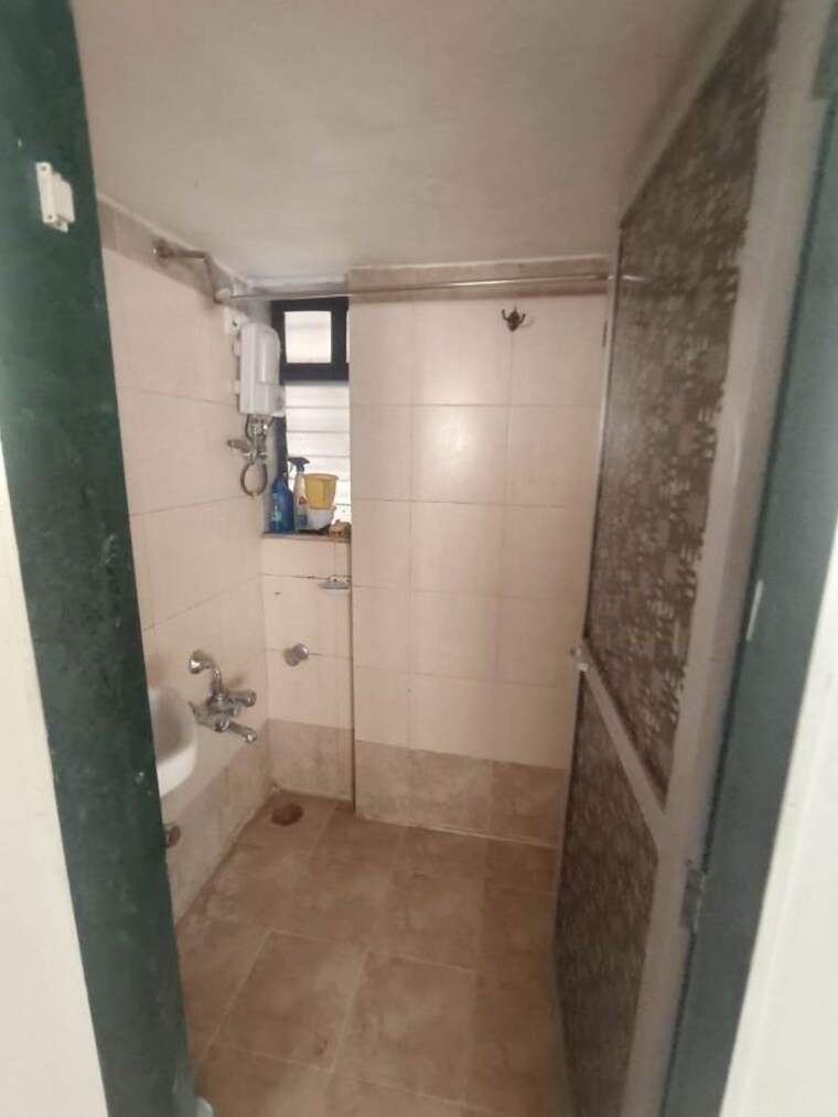 Bathroom, siddhi-apartment-prabhadevi 1 Bedroom 345 Sq.Ft. Apartment In Prabhadevi Mumbai 10421368