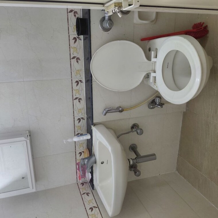Bathroom, k-raheja-heights 1 Bedroom 500 Sq.Ft. Apartment In Malad East Mumbai 10421425