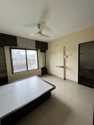 Room in 2 BHK Apartment at Kothrud – for Rent