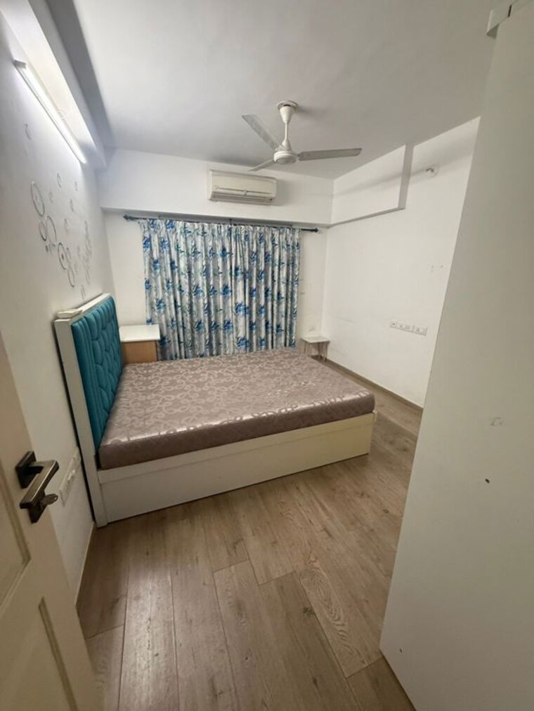 Kitchen, l-t-crescent-bay-t2 3 Bedroom 1200 Sq.Ft. Apartment In Parel Mumbai 10421539