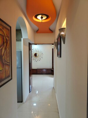  2 BHK Apartment at Seven Bunglow – for Rent
