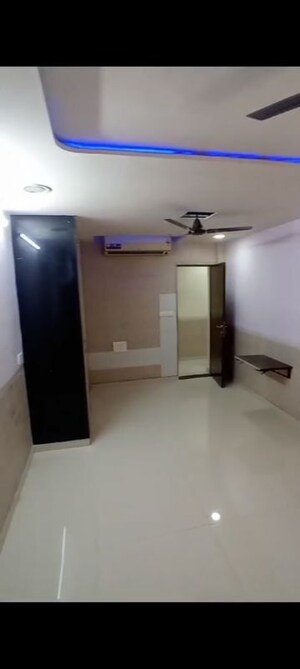Team Area in 2 BHK Apartment at Navin Nagar – for Rent