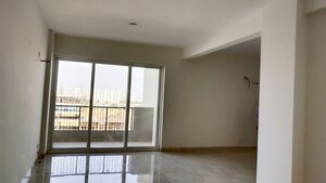 Room in 3 BHK Apartment at GHB Splande, Patiala Road – for Rent