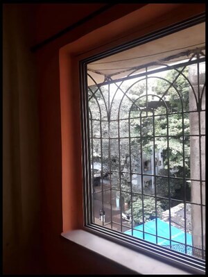 Hall in 1 BHK Apartment at Thane West – for Rent