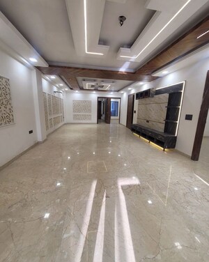 Kitchen in 4 BHK Builder Floor at Sector 85 – for Rent
