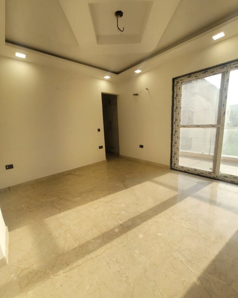 Room, sector 85 4 Bedroom 2500 Sq.Ft. Builder Floor In Sector 85 Faridabad 10421663