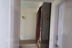 Building Lobby in 3 BHK Apartment at Unitech Horizon, Pi Greater Noida – for Rent