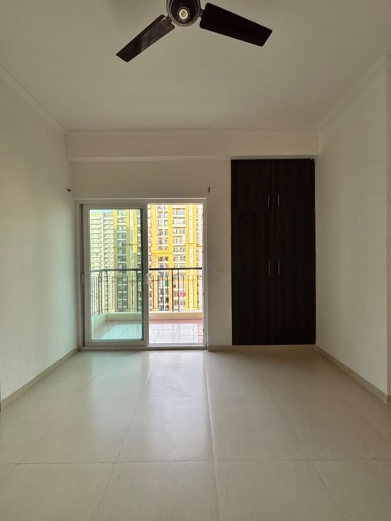 Room, gaur-14th-avenue-high-street 1 Bedroom 530 Sq.Ft. Apartment In Sector 16c Greater Noida Greater Noida 10421681