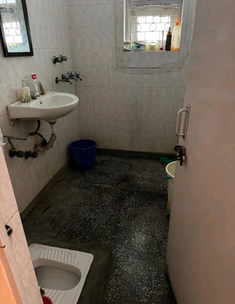 Bathroom, harmukh-apartment 2 Bedroom 1300 Sq.Ft. Apartment In Alpha 1 Greater Noida Greater Noida 10421692