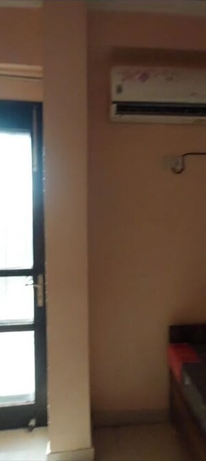 Room in 2 BHK Apartment at Ansal Palam Triangle, Palam Vihar Extension – for Rent