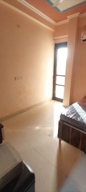 Room in 2 BHK Apartment at Ansal Palam Triangle, Palam Vihar Extension – for Rent