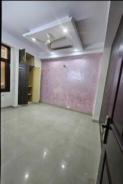 2 BHK + Servant Room Apartment For Rent in Paramount Emotions