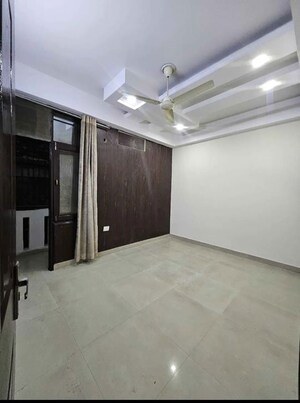 Room in 2 BHK Apartment at Paramount Emotions, Sector 1 Greater Noida – for Rent
