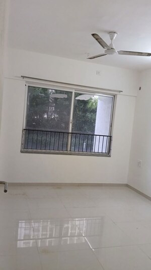 Room in 3 BHK Apartment at Godrej 24, Hinjewadi – for Rent