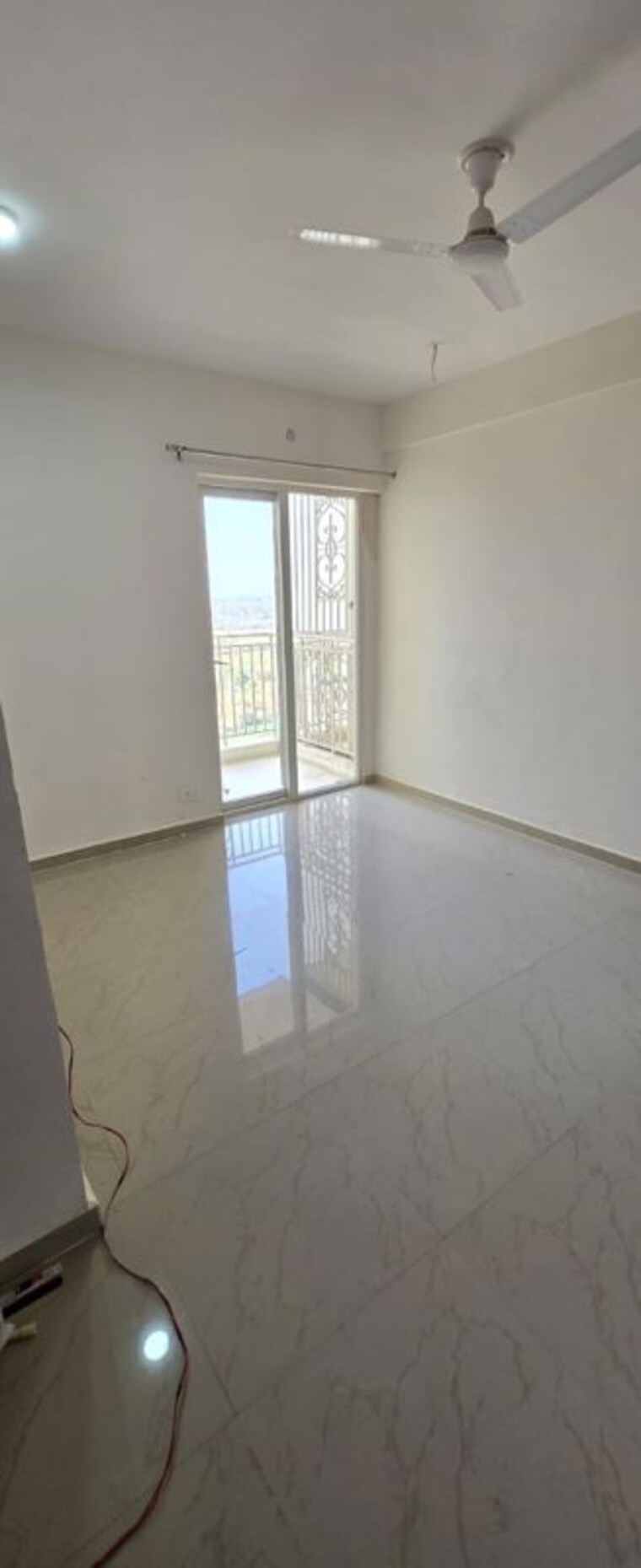 Living Room, mahagun-mantra-ii 2 Bedroom 850 Sq.Ft. Apartment In Sector 10 Greater Noida Greater Noida 10421744