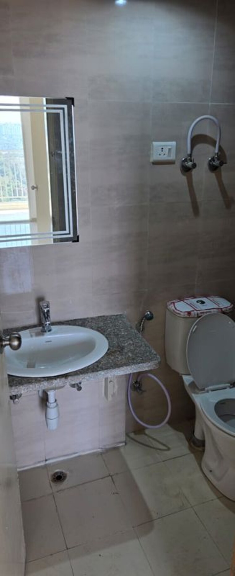 Bathroom, mahagun-mantra-ii 2 Bedroom 850 Sq.Ft. Apartment In Sector 10 Greater Noida Greater Noida 10421744
