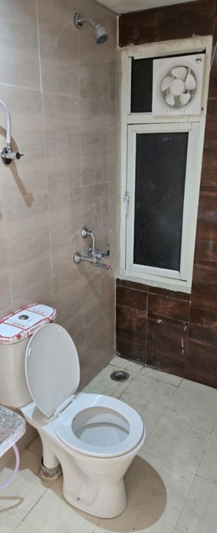 Bathroom, mahagun-mantra-ii 2 Bedroom 850 Sq.Ft. Apartment In Sector 10 Greater Noida Greater Noida 10421744