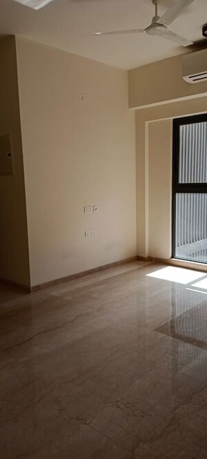 Room in 2 BHK Apartment at Lodha Vista, Lower Parel – for Rent