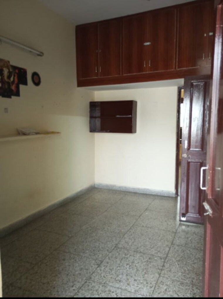 Room, sector 16 1 Bedroom 4500 Sq.Ft. Builder Floor In Sector 16 Chandigarh 10421761