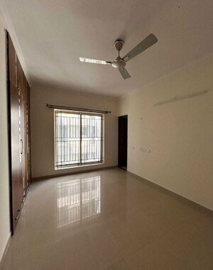 Room in 3 BHK Apartment at Krishvi Gavakshi, Marathahalli Orr – for Rent