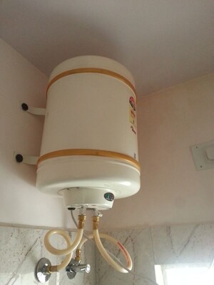 Bathroom in 1 RK Independent House at Rt Nagar – for Rent