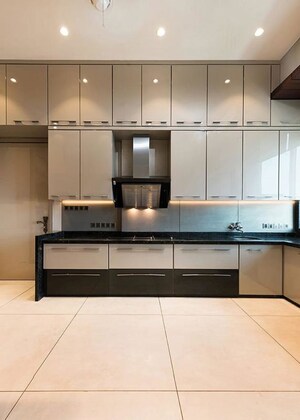 Kitchen in 4 BHK Apartment at Oberoi Realty Sky Heights, Andheri West – for Rent
