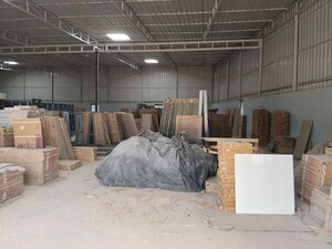  Warehouse For Rent in High Grounds